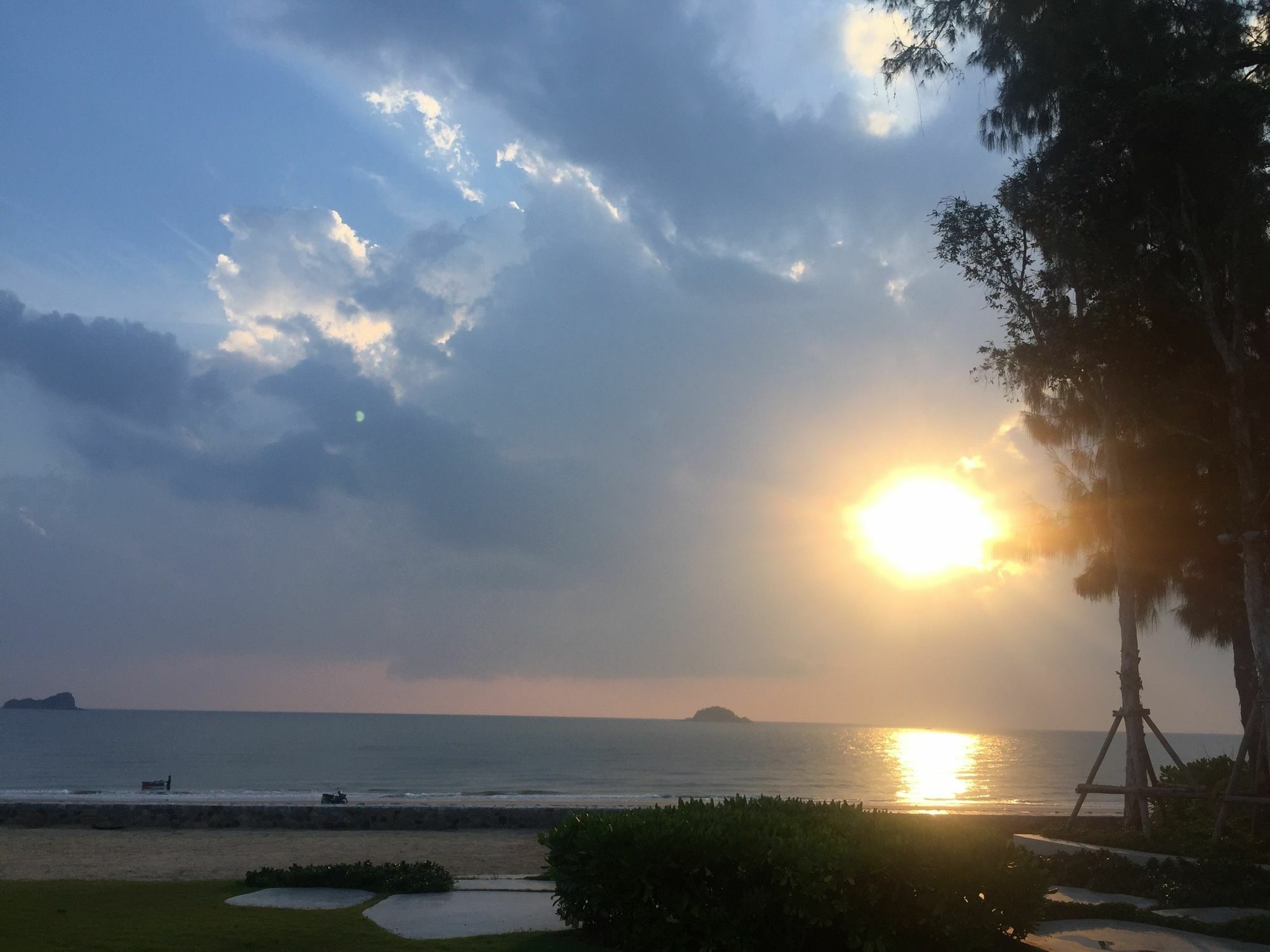 Luxury Beachfront Condo Hua Hin Eksteriør billede
